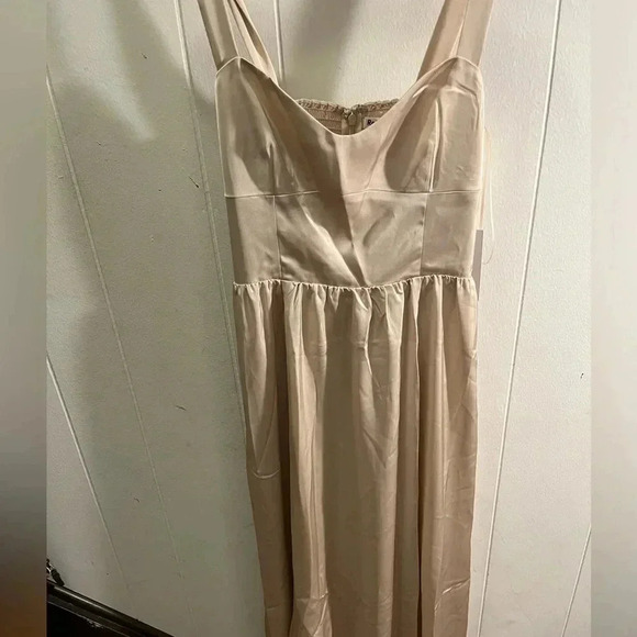 NWT Reformation Hollyhock Satin Dress Champagne - Picture 3 of 7